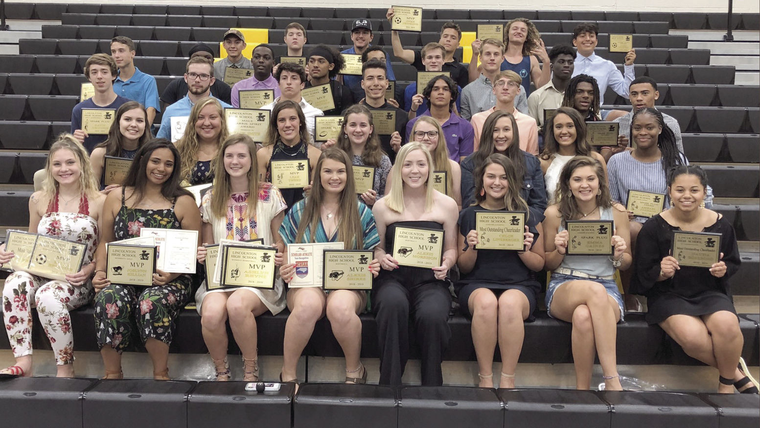 LHS recognizes individual award winners at annual sports banquet